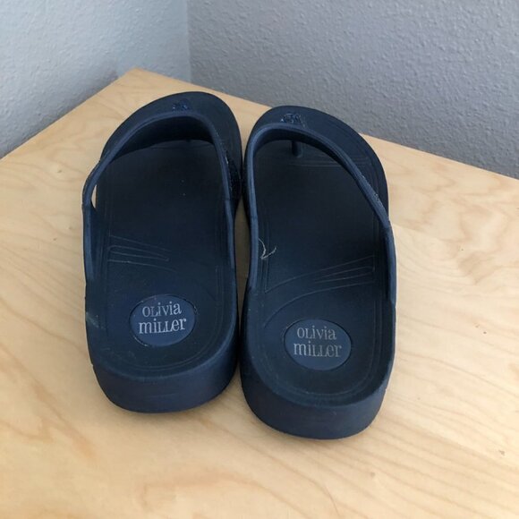 Olivia Miller Kira Glitter Comfort Flip Flop Sandals - Picture 4 of 8